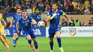 Ermedin Demirović i Edin Džeko (FOTO: N/FSBiH)