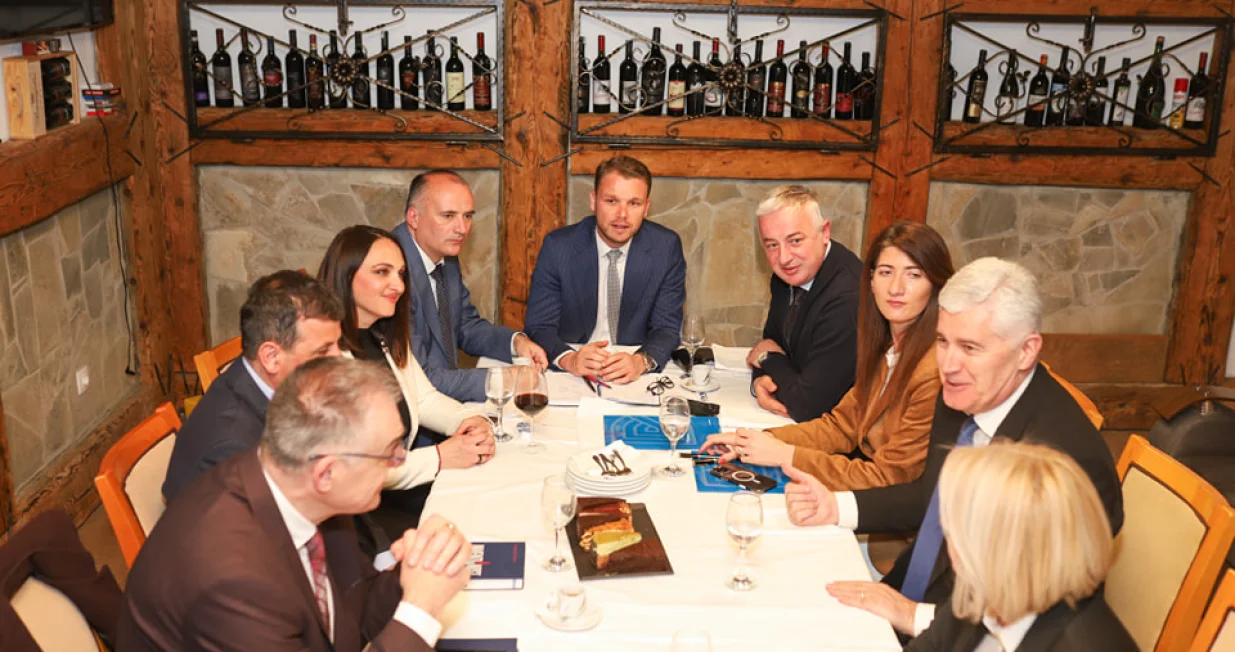 milan miličević, draško stanivuković, nebojša vukanović, branislav borenović, borjana krišto, dragan čović, kupres, partneri, sastanak//