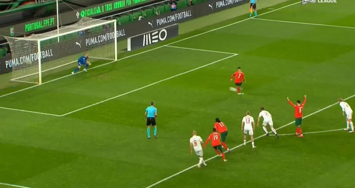 Cristiano Ronaldo promašio penal (FOTO: Screenshot/Reddit)