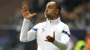epa10267691 Marseille head coach Igor Tudor gestures on the touchline during the UEFA Champions League group D soccer match between Eintracht Frankfurt and Olympique Marseille in Frankfurt am Main, Germany, 26 October 2022. EPA/RONALD WITTEK