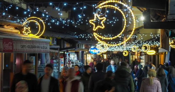 Sarajevo, okićeno Sarajevo povodom ramazana, ramazan u Sarajevu, Baščaršija/Anadolija/