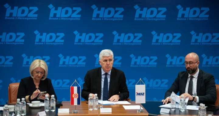 Predsjedništvo HDZ-a BiH u Mostaru/