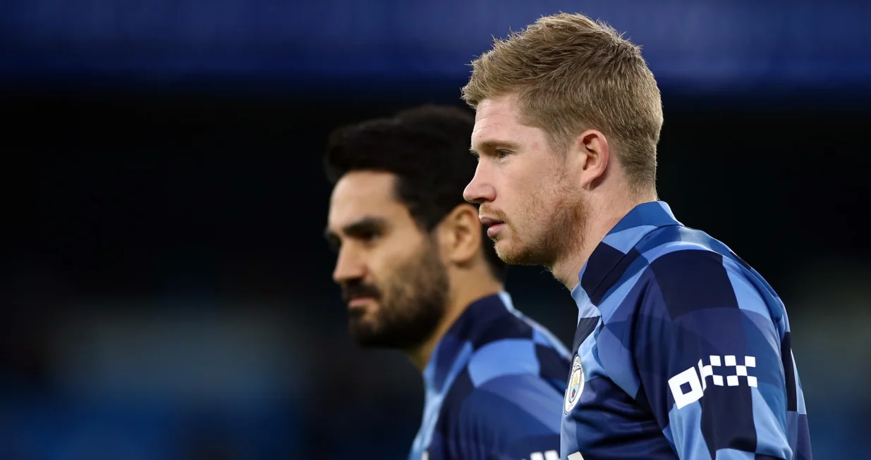 epa10396006 Manchester City's Kevin De Bruyne in action during the warm-up ahead of the FA Cup third round match between Manchester City and Chelsea FC in Manchester, Britain, 08 January 2023. EPA/Adam Vaughan EDITORIAL USE ONLY. No use with unauthorized audio, video, data, fixture lists, club/league logos or 'live' services. Online in-match use limited to 120 images, no video emulation. No use in betting, games or single club/league/player publications