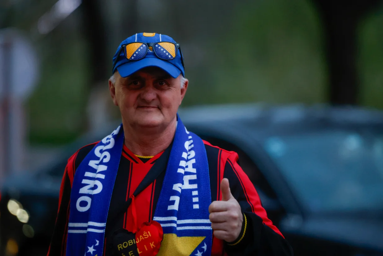 Navijači BiH na ulicama Zenice (FOTO: Damir Deljo/Oslobođenje)