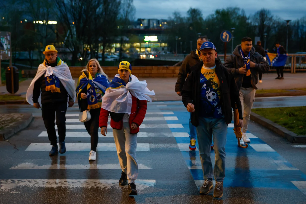 Navijači BiH na ulicama Zenice (FOTO: Damir Deljo/Oslobođenje)