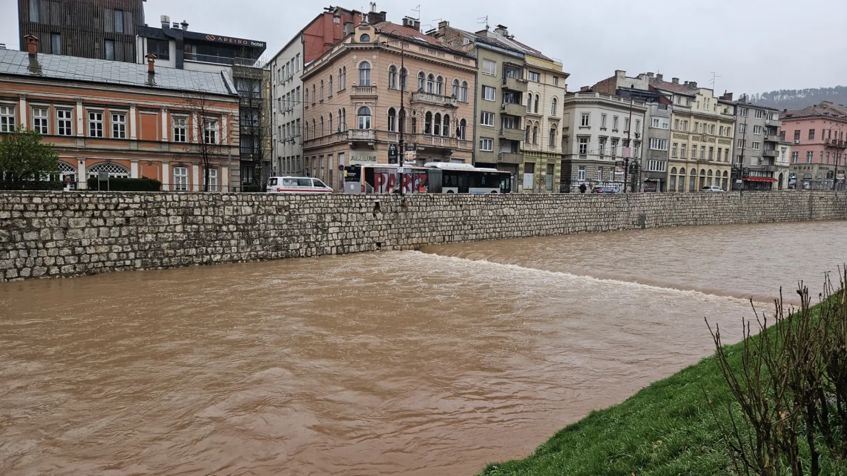 I vodostaj Miljacke je u porastu/Lejla Sofradžija 