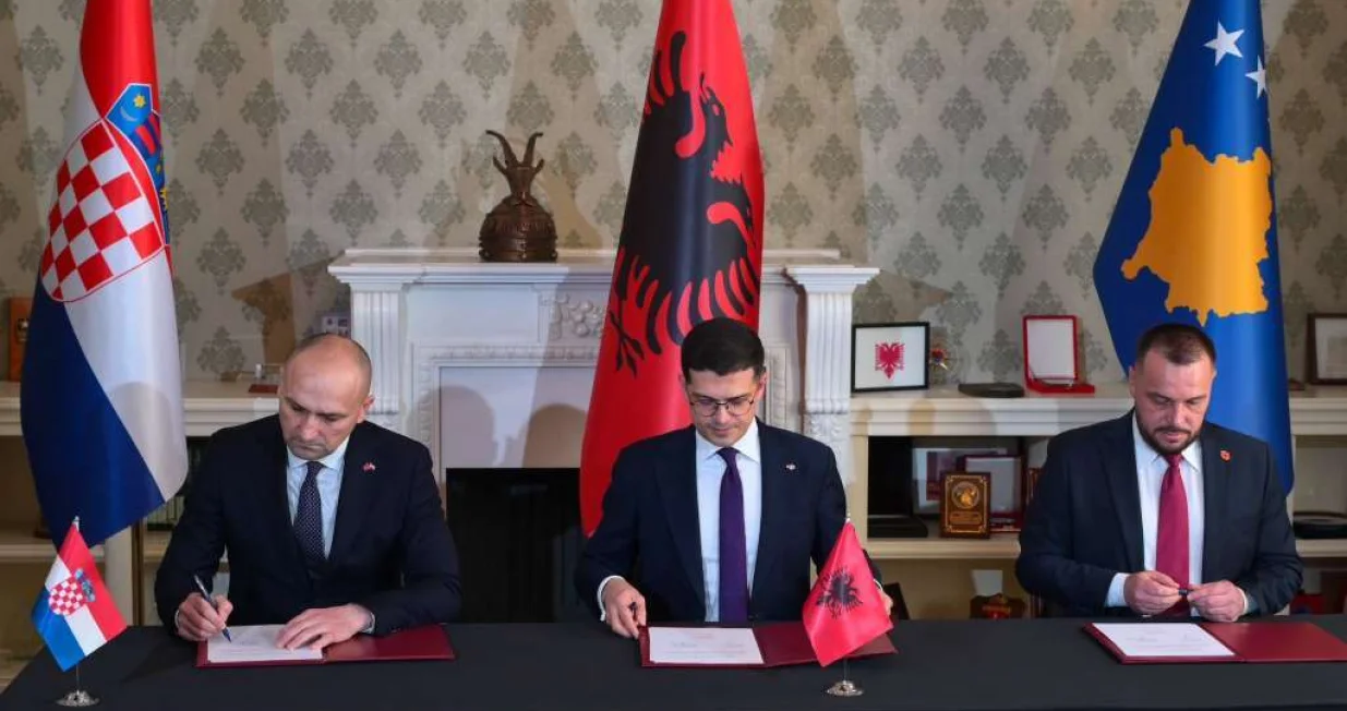 hrvatska albanija kosovo.jpg/