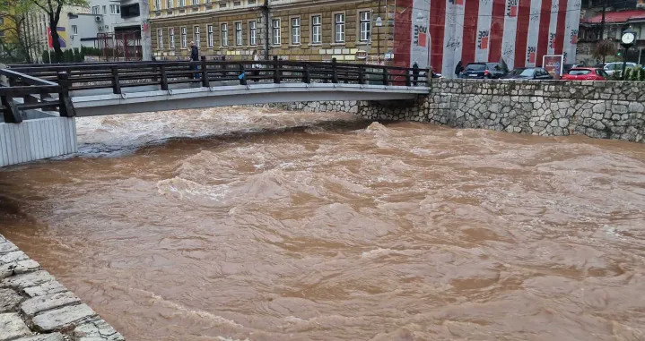 Miljacka na Drveniji/Sanel Konjhodžić