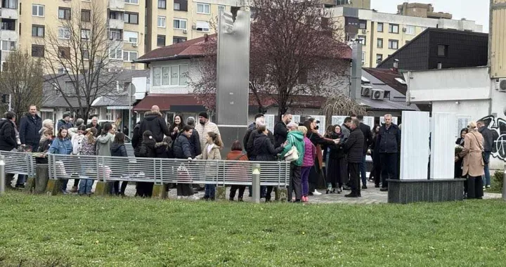 Spomenik ubijenoj djeci Dobrinje/Andrej Bjeloš