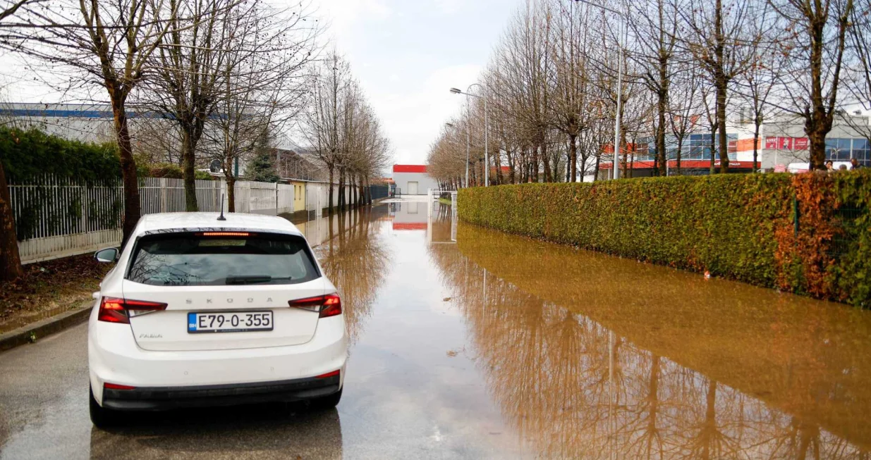Poplava u Rajlovcu, izlila se rijeka Bosna/Damir Deljo
