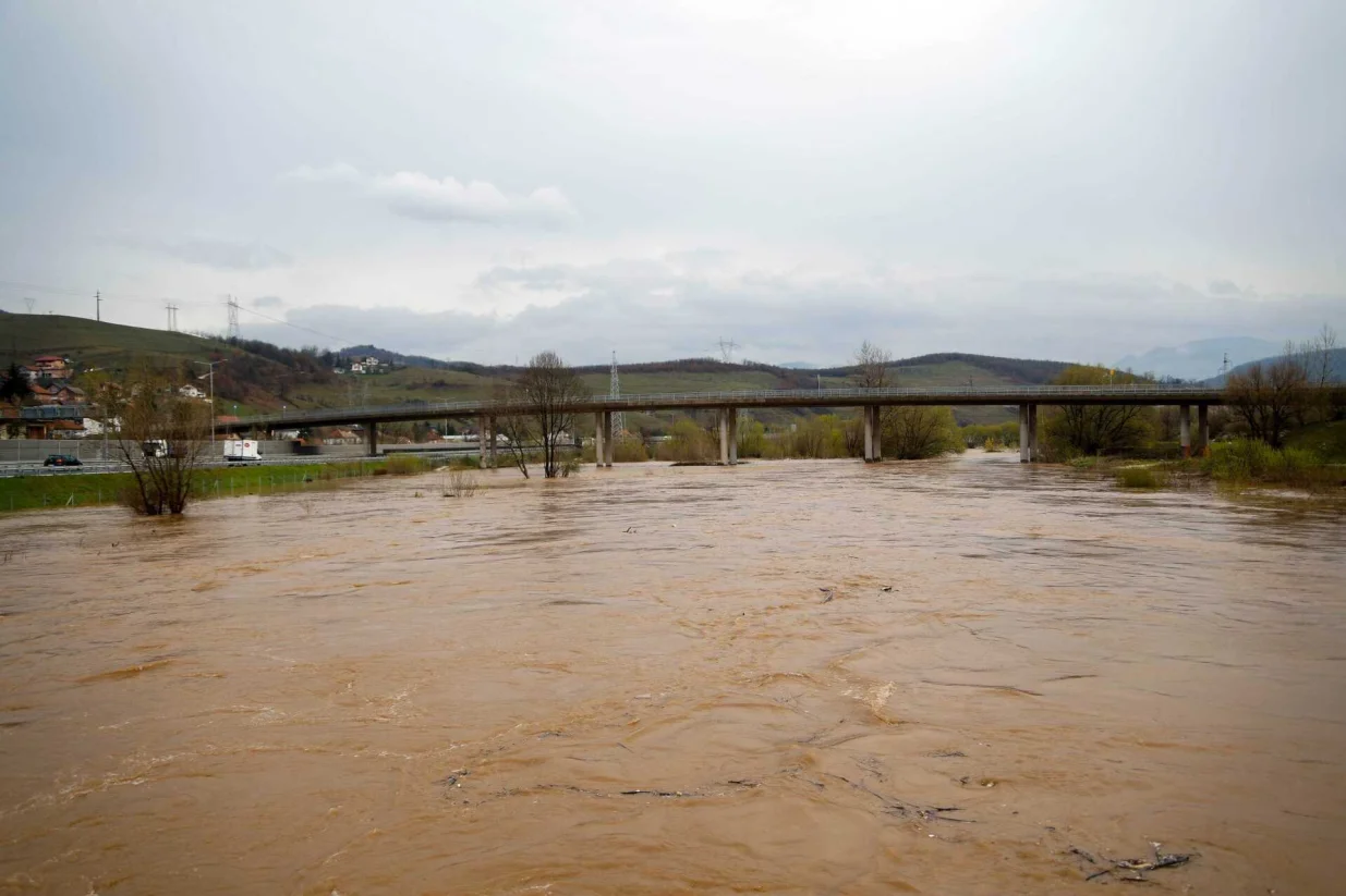 Poplava u Rajlovcu, izlila se rijeka Bosna/Damir Deljo