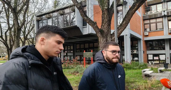 Studenti napadnuti u Novom Sadu, studenti, napad, Novi Sad, batinaši/