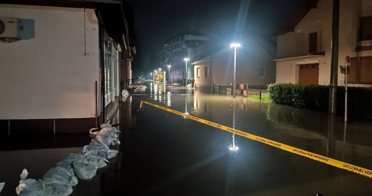 Poplave u Sanskom Mostu/Rtv Sana Sanski Most