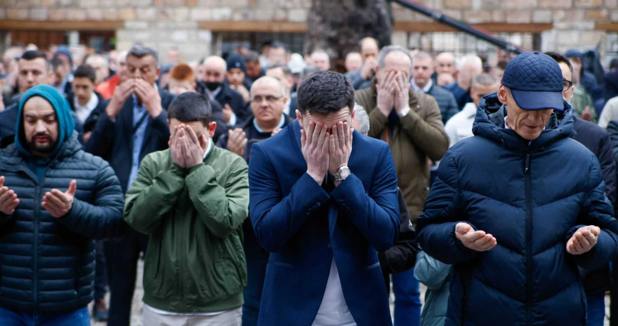 Klanjan bajram-namaz u Sarajevu/Damir Deljo