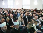 U džamiji Kralj Abdullah u Tuzli jutros je klanjan bajram-namaz, čime je obilježen početak Ramazanskog bajrama//