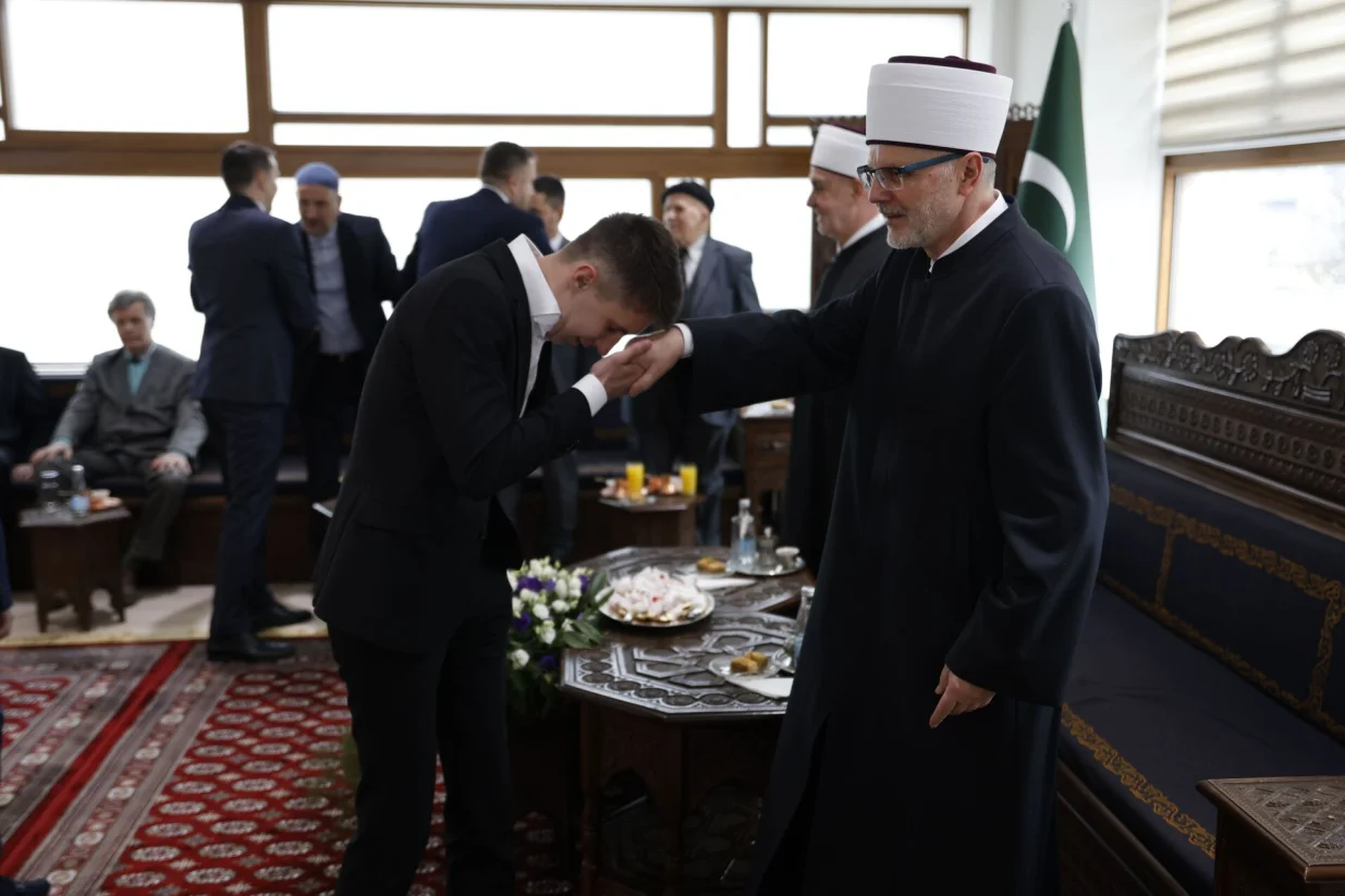 Bajramsko čestitanje kod reisul-uleme Huseina ef. Kavazovića/Amer Kajmović