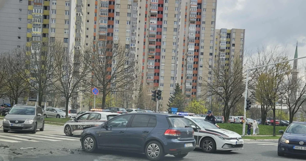 Sudarila se dva vozila/Lejla Sofradžija/Oslobođenje/