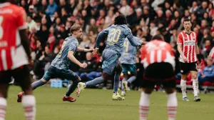 Slavlje fudbalera Ajaxa na utakmici protiv PSV-a (FOTO: Ajax/X)