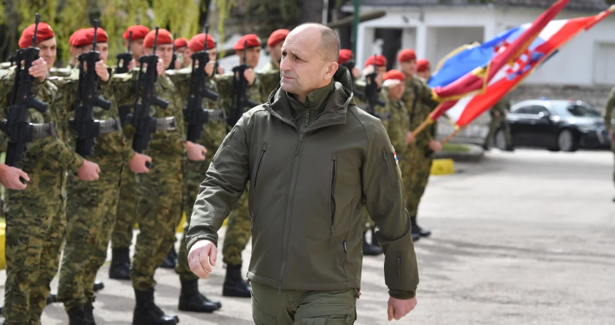 12.03.2025., Knin - Prijavak ministru obrane Ivanu Anusicu u vojarni 4.gardijske brigade Pauci prilikom radnog posjeta. Photo: Hrvoje Jelavic/PIXSELL/Hrvoje Jelavic/pixsell