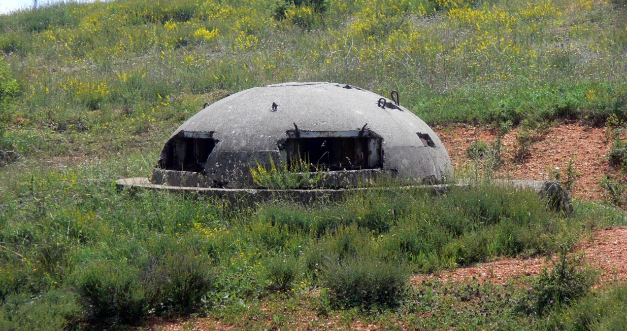 Bunker, Albanija/Uzeir Bukvić