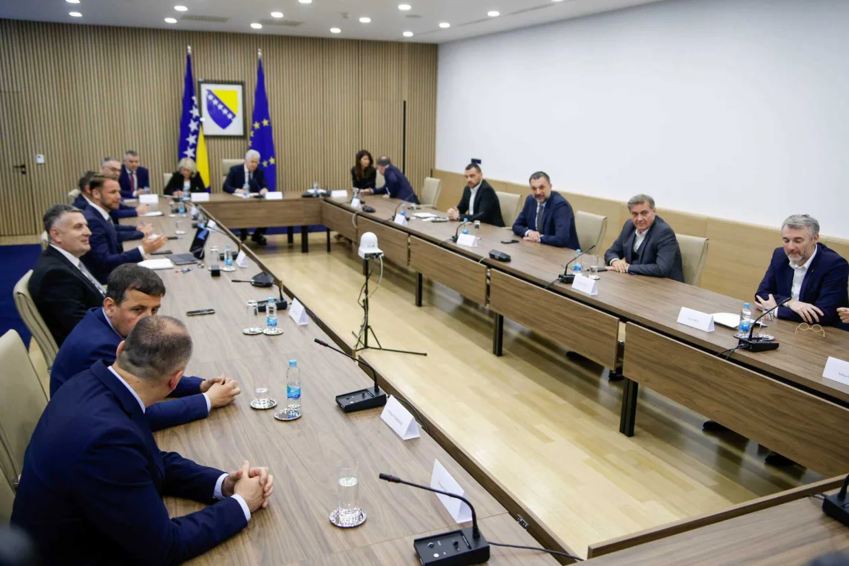 Sastanak u zgradi institucija BiH/Damir Deljo