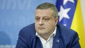 Press Vlada minimalne plate/Damir Deljo