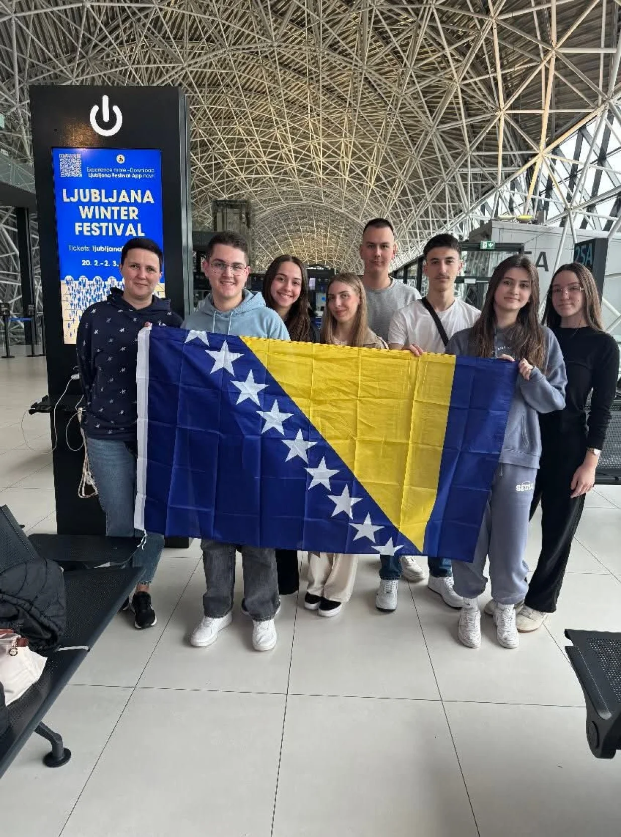 Povratak, Djeca su iz poplavljenih područja/