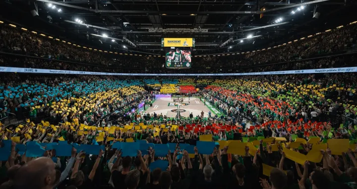 Koreografija navijača Žalgirisa (FOTO: Žalgiris/X)