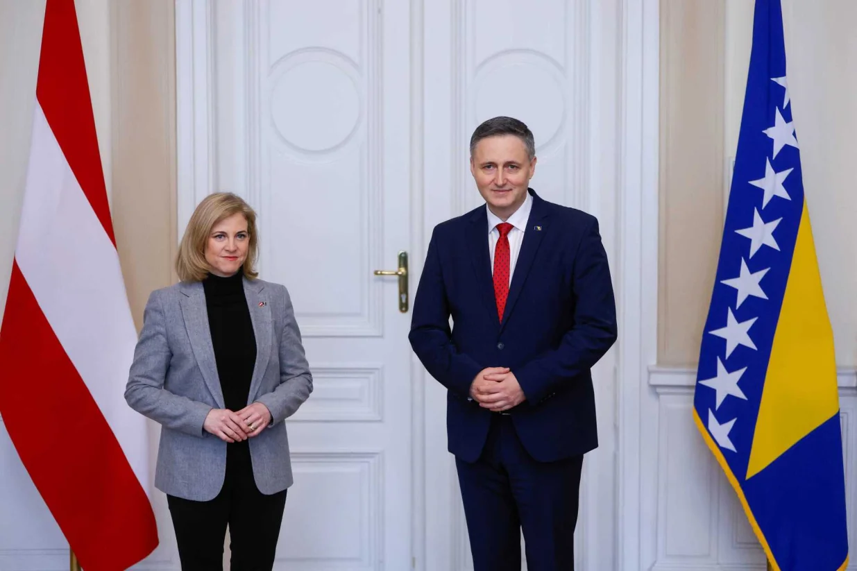 Član Predsjedništva BiH dr. Denis Bećirović razgovarao je sa saveznom ministricom za evropske i međunarodne poslove Republike Austrije Beatom Meinl-Reisinger/Damir Deljo
