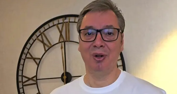 Aleksandar Vučić u majici "I ja sam Ćaci"/Screenshot