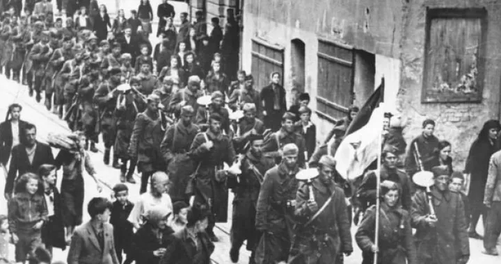 Ulazak jedinica NOV i POJ u oslobođeno Sarajevo 6. aprila 1945./Facebook/Historijski arhiv Sarajeva /Facebook/Historijski Arhiv Sarajeva 