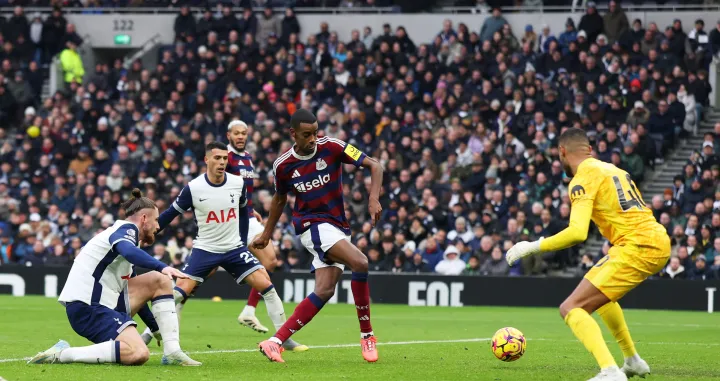 Alexander Isak postiže novi gol/FOTO: Premier League