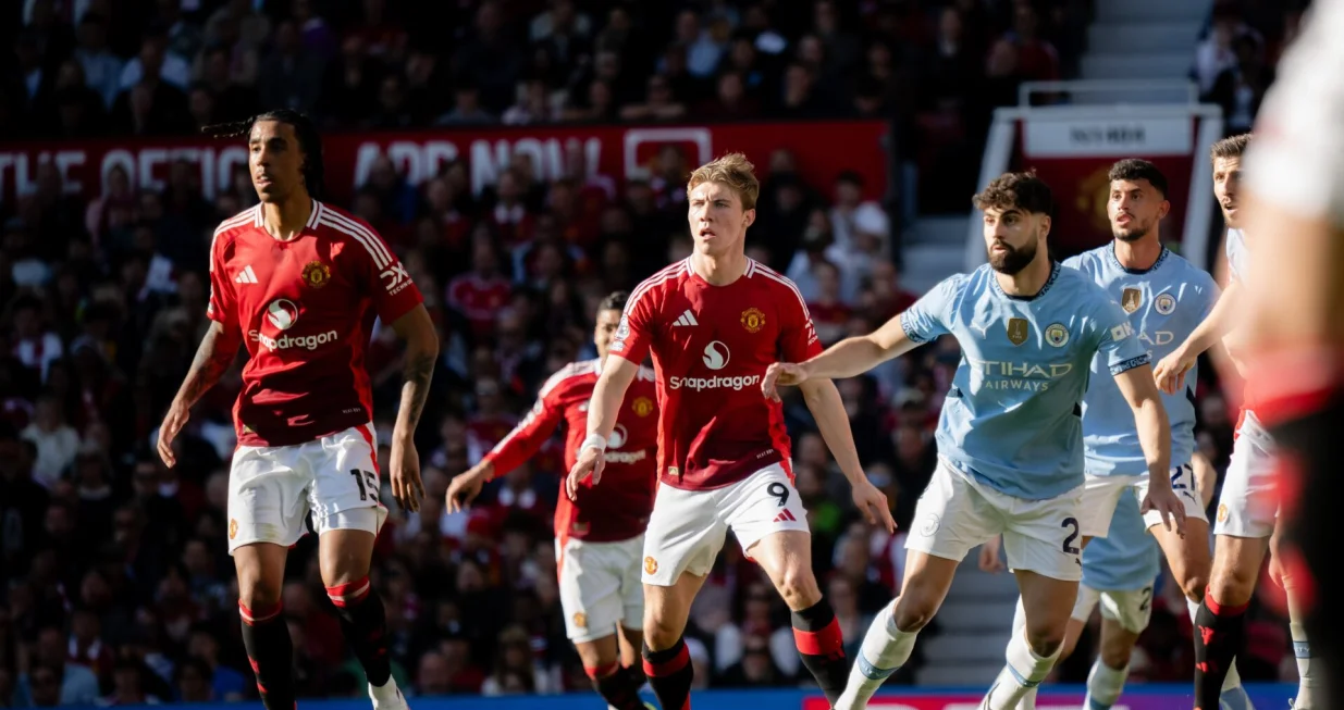 Manchester United - Manchester City (FOTO: Man Utd/X)