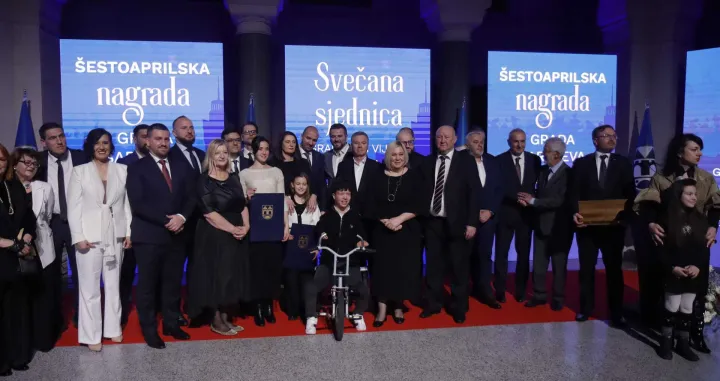 Svečanost u sarajevskoj Vijećnici/Senad Gubelić