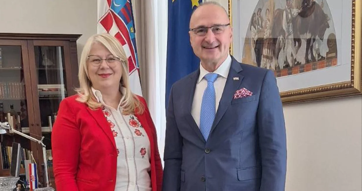 U Ministarstvu vanjskih i europskih poslova Republike Hrvatske u ponedjeljak je održan sastanak između veleposlanice Bosne i Hercegovine u Zagrebu, dr. sci. Elme Kovačević-Bajtal, i ministra Gordana Grlića Radmana//