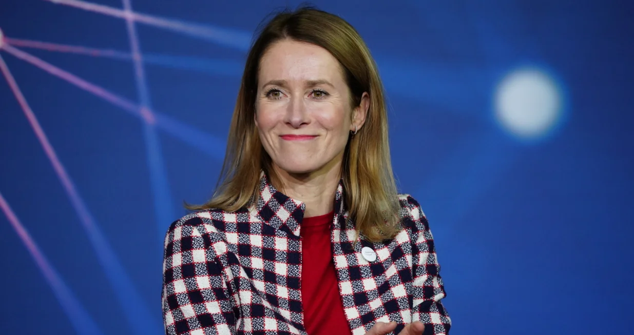 epa10356832 Estonian Prime Minister Kaja Kallas applauds during the Digital Summit 2022 of the German Federal Government at the Station Berlin in Berlin, Germany, 09 December 2022. The Digital Summit 2022 of the German Federal Government takes place from 08 to 09 December 2022 in Berlin. EPA/CLEMENS BILAN/Clemens Bilan