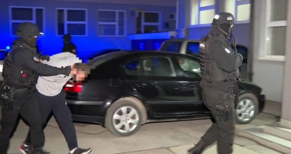 Sa ranijeg privođenje Lazarevića/MUP RS/Arhiv//