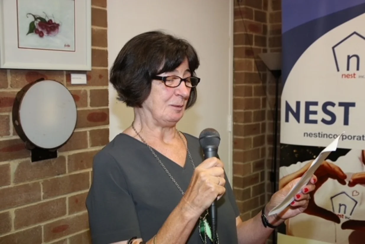 Izložba slika Senke Divljan u Sydneyu//