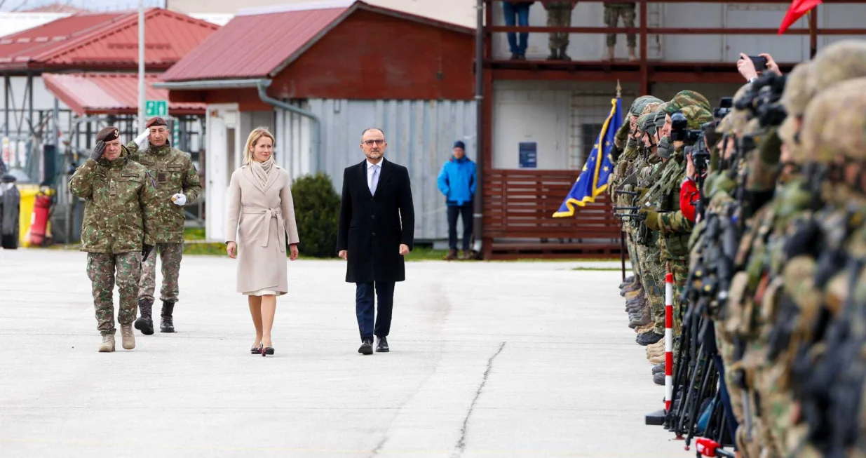 Visoka predstavnica Evropske unije za vanjske poslove i sigurnosnu politiku i potpredsjednica Evropske komisije Kaja Kalas boravi u službenoj posjeti Bosni i Hercegovini. Svoju posjetu započela je u kampu Butmir, gdje ju je dočekao komandant Misije EUFOR Althea, general-major Florin-Marian Barbu/Damir Deljo