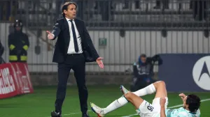 epa10394771 FC Inter Milan's coach Simone Inzaghi during the Italian Serie A soccer match between AC Monza and FC Inter Milan at U-Power Stadium in Monza, Italy, 7 January 2023. EPA/Roberto Bregani