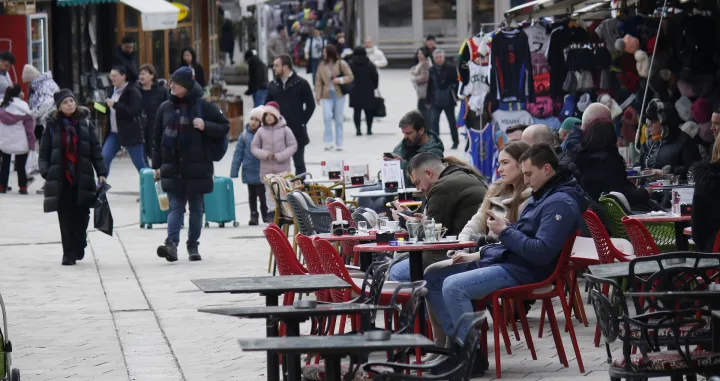 sarajevo januar bar&scaron;čar&scaron;ija &scaron;etnja ba&scaron;te turisti/Senad Gubelić