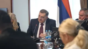 Dodik na sjednici Vlade RS/Srna