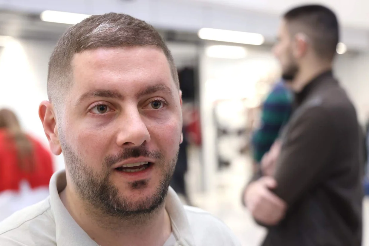 Abdel Rahim Sultan, imam za osobe oštećenog sluha/Mina/Mina