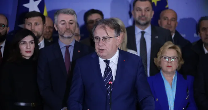 Trojka pres eu/Senad Gubelić