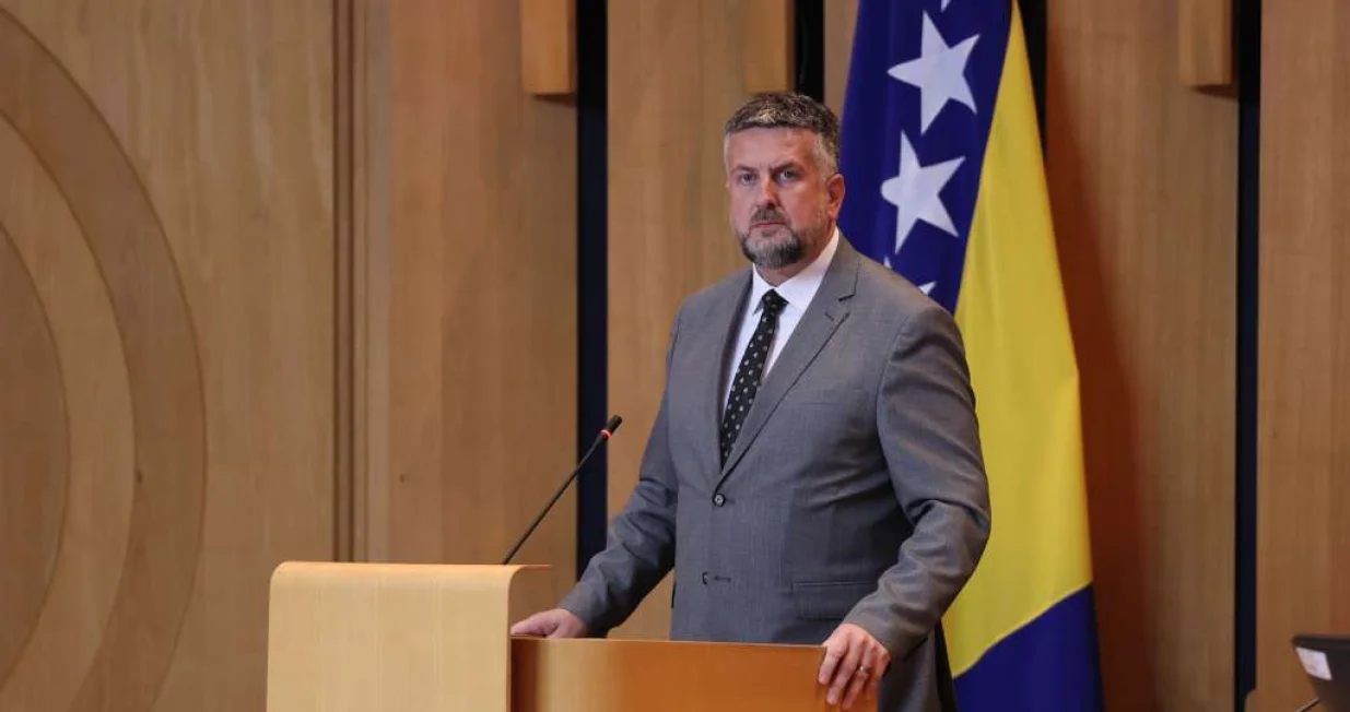 Nenad Vuković/Fena/