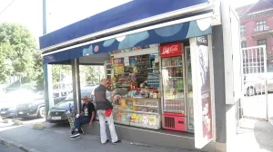 Trafika kupovina Oslobođenjea kiosk/Didier Torche 