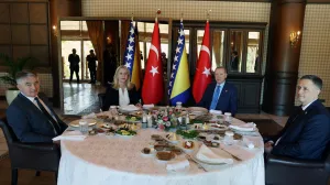 Antalija, Turska - 12. april 2025:Predsjednik Turske Recep Tayyip Erdogan sastao se u subotu na marginama Diplomatskog foruma u Antaliji sa ДЌlanovima PredsjedniЕЎtva Bosne i Hercegovine (TCCB/MustafaВ KamacД± - Anadolu Agency)/