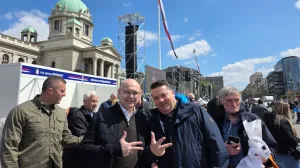 Nenad Stevandić, bjegunac od bh. pravosuđa i predsjednik NSRS-a skupu podrške Vučiću u Beogradu/X.com