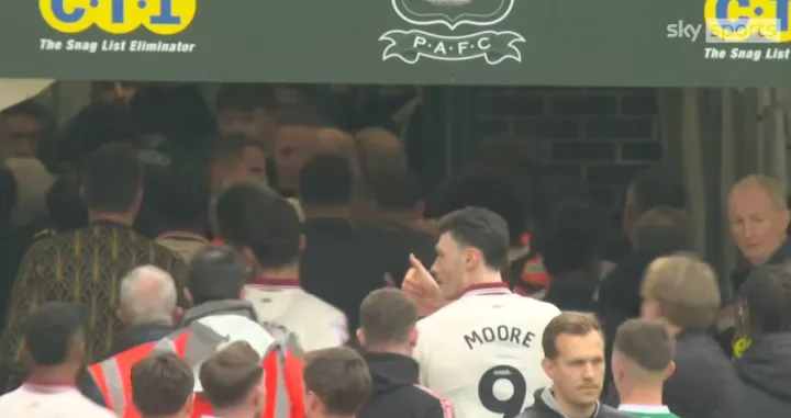 Plymouth Sheffield tuča