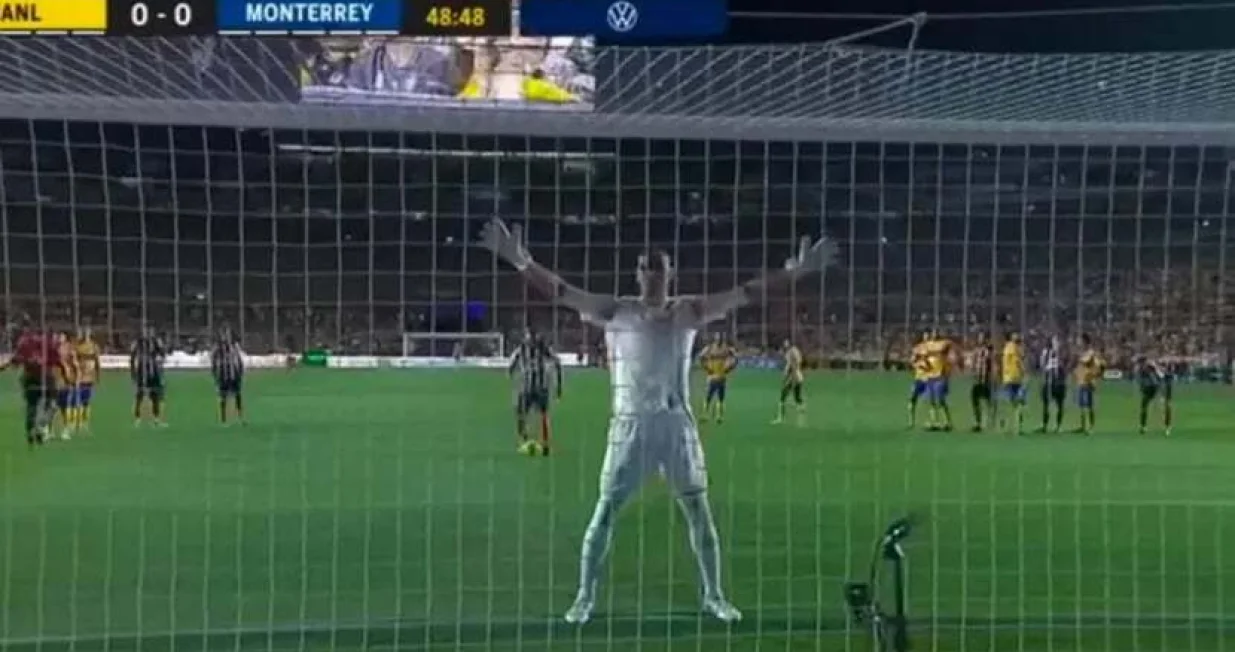 Nahuel Guzman i Sergio Ramos (FOTO: Screenshot/X)